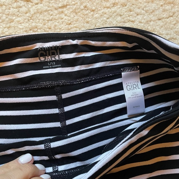 Athleta crops - Picture 1 of 2